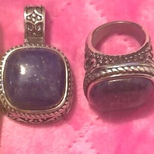 Any 3 🥶 items for $15
🥶 SALE Lapis and Silver tone Jewelry Set- ring and pendant